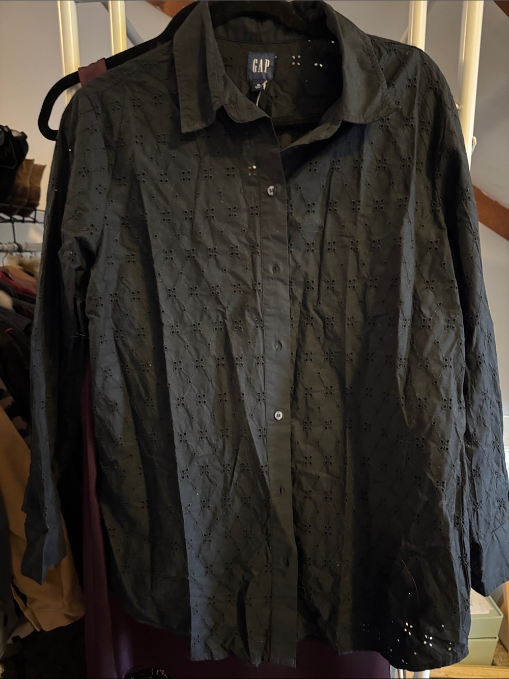 Loose fitting eyelet black button down shirt size M medium GAP